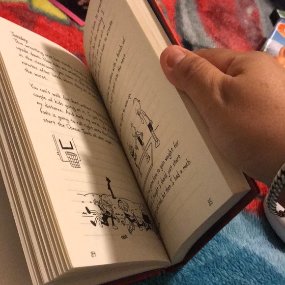 Diary of a wimpy kid book - Picture 3 of 3